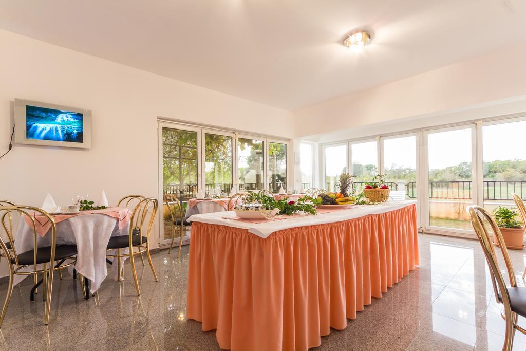 Apartments And Rooms Michaela فاجانا الغرفة الصورة