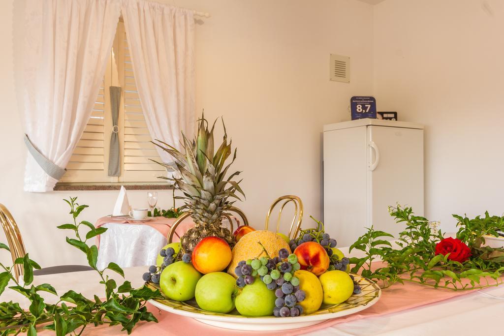 Apartments And Rooms Michaela فاجانا الغرفة الصورة