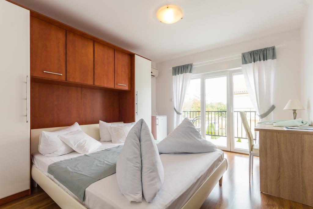 Apartments And Rooms Michaela فاجانا الغرفة الصورة