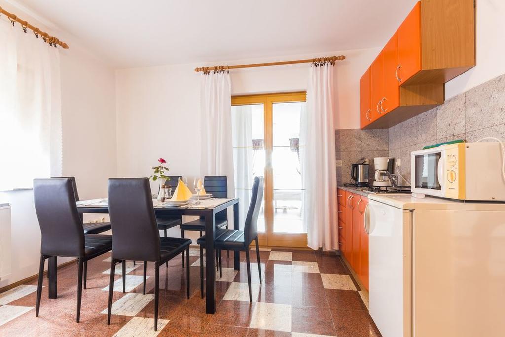 Apartments And Rooms Michaela فاجانا المظهر الخارجي الصورة